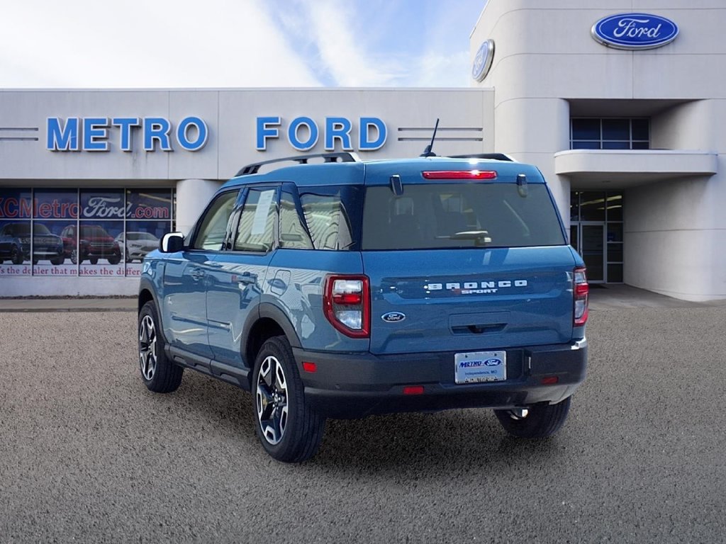 Certified 2023 Ford Bronco Sport Outer Banks w/ Tech Package AWD/4WD image 5