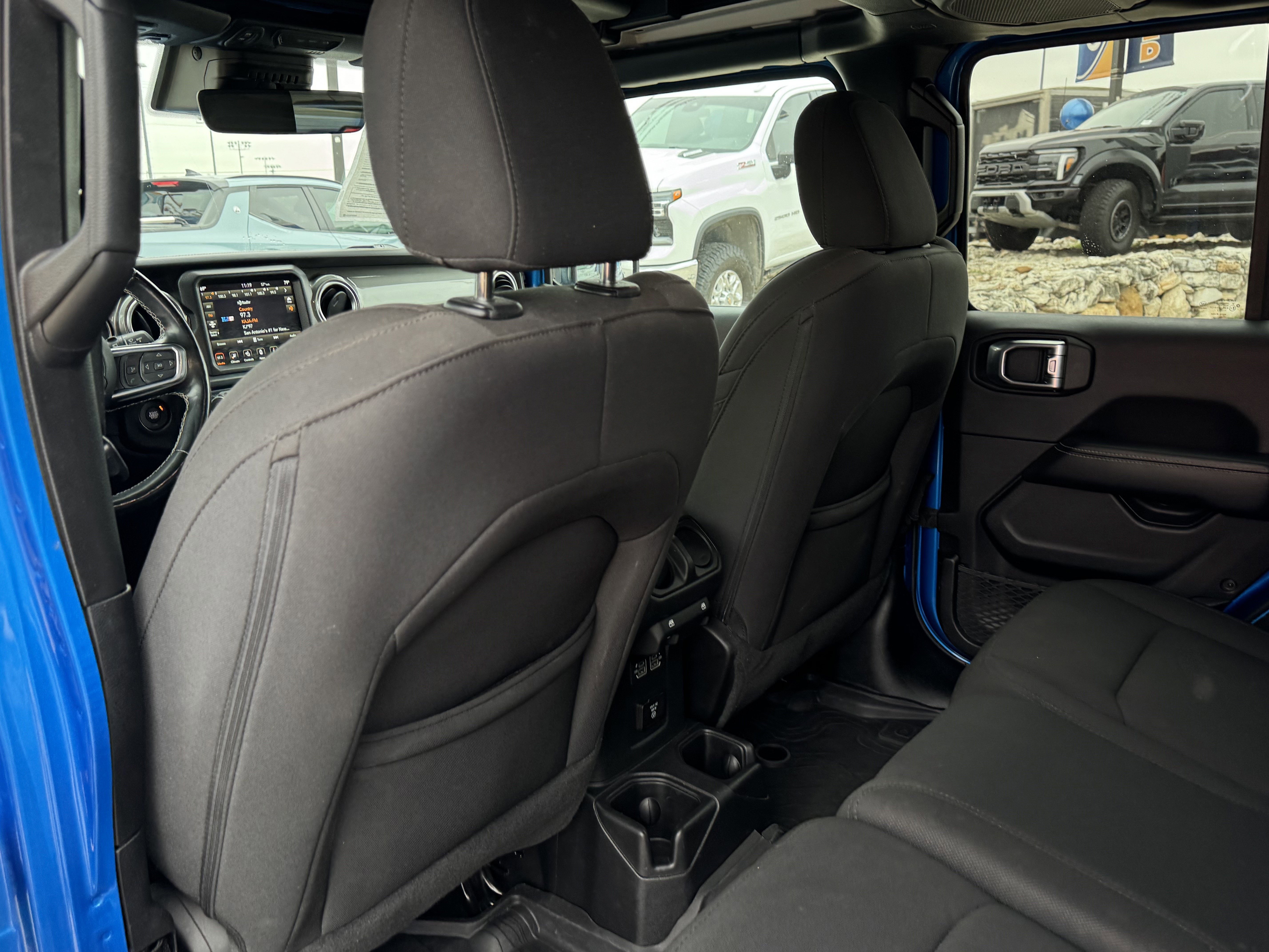 Used 2023 Jeep Wrangler Sahara w/ Safety Group image 15