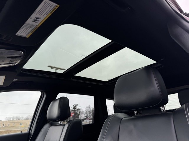 Used 2017 Jeep Grand Cherokee Limited w/ Luxury Group II image 10