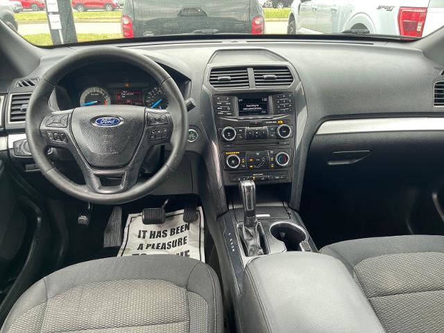 Certified 2017 Ford Explorer XLT FWD image 16