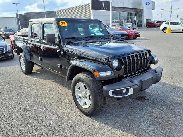 Used 2023 Jeep Gladiator Sport image 4