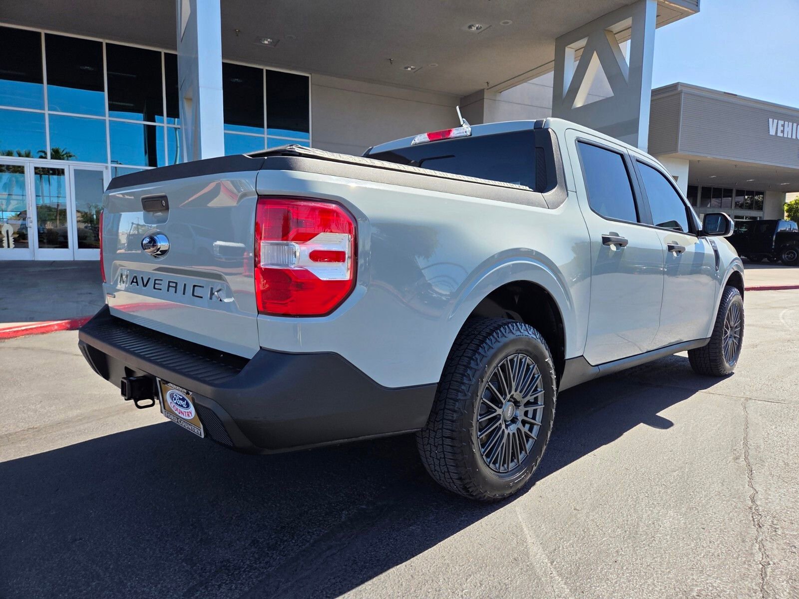 Certified 2022 Ford Maverick XLT w/ XLT Luxury Package FWD image 6