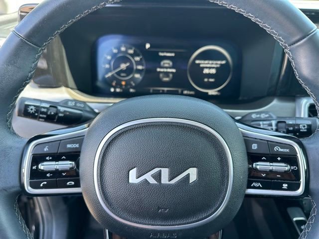 Used 2023 Kia Sorento SX AWD/4WD image 23