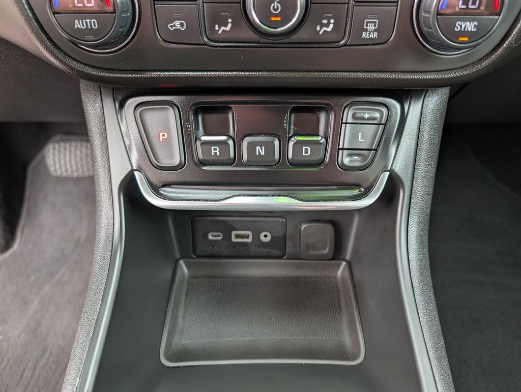 Used 2021 GMC Terrain SLE w/ Driver Convenience Package FWD image 12