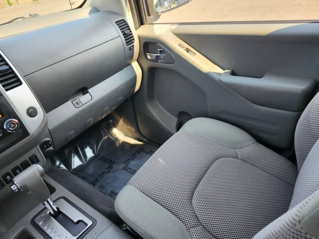 Used 2019 Nissan Frontier SV w/ Value Truck Package AWD/4WD image 15