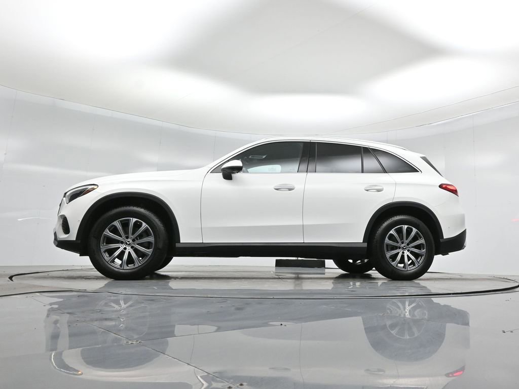 Used 2024 Mercedes-Benz GLC 300 image 24