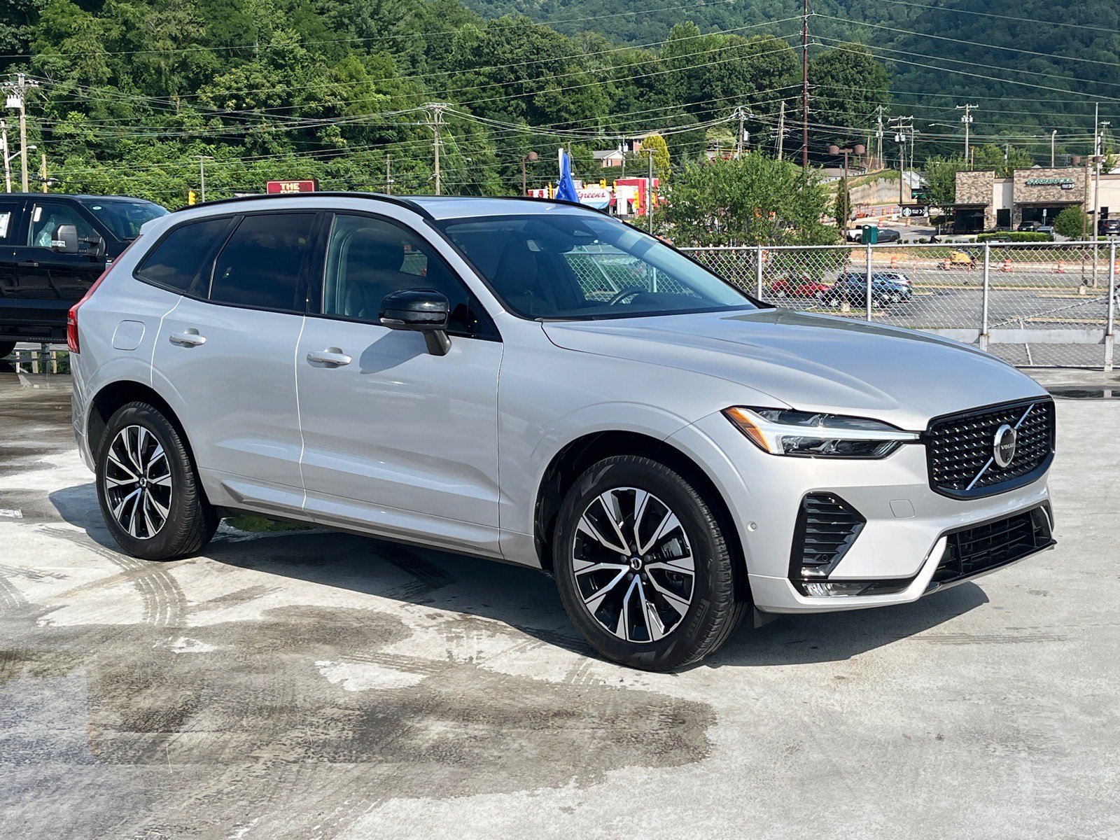 Used 2024 Volvo XC60 B5 Plus