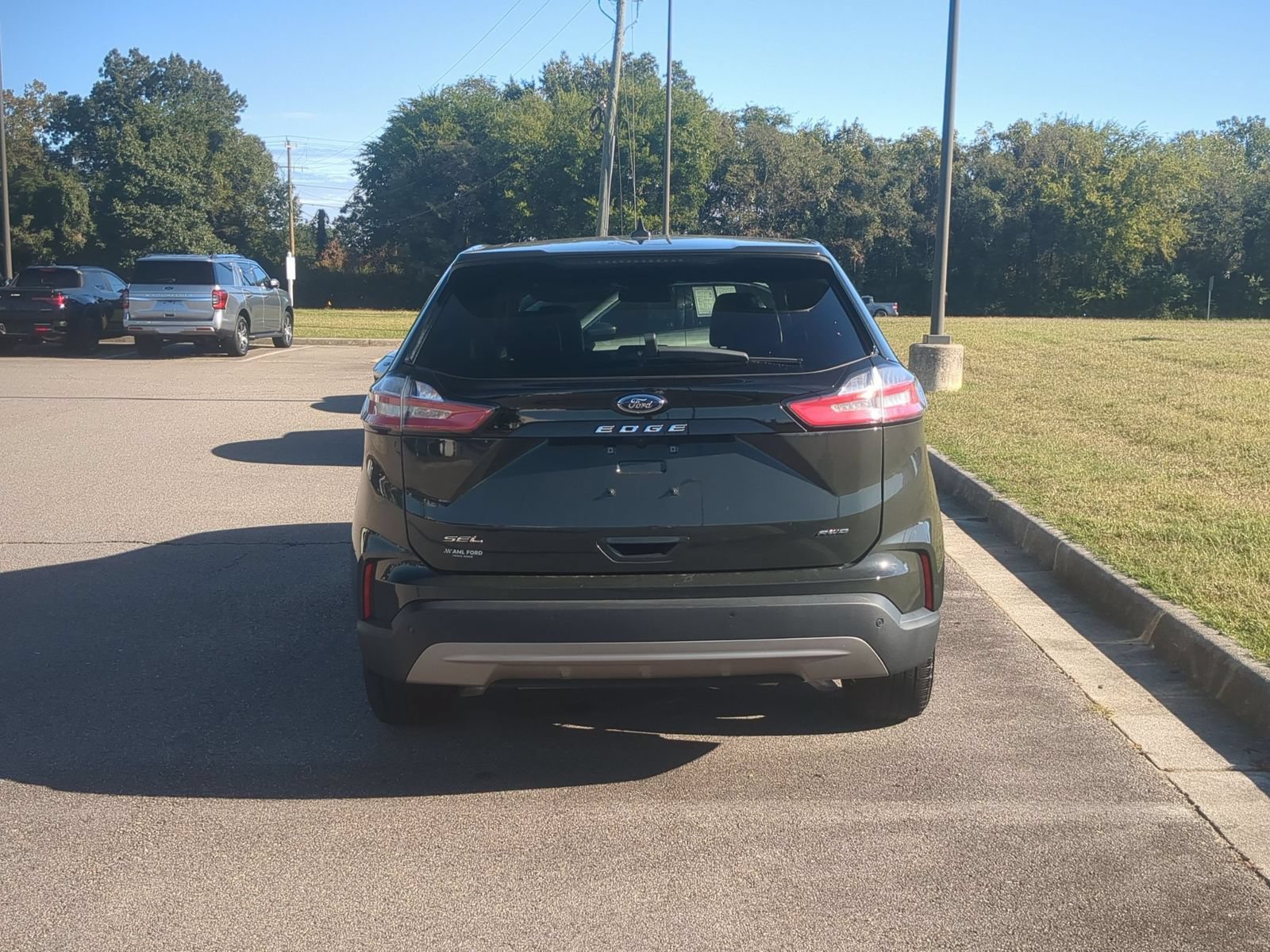 Certified 2023 Ford Edge SEL w/ Convenience Package AWD/4WD image 4
