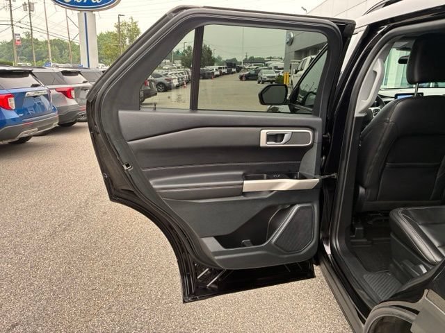 Certified 2023 Ford Explorer XLT AWD/4WD image 7