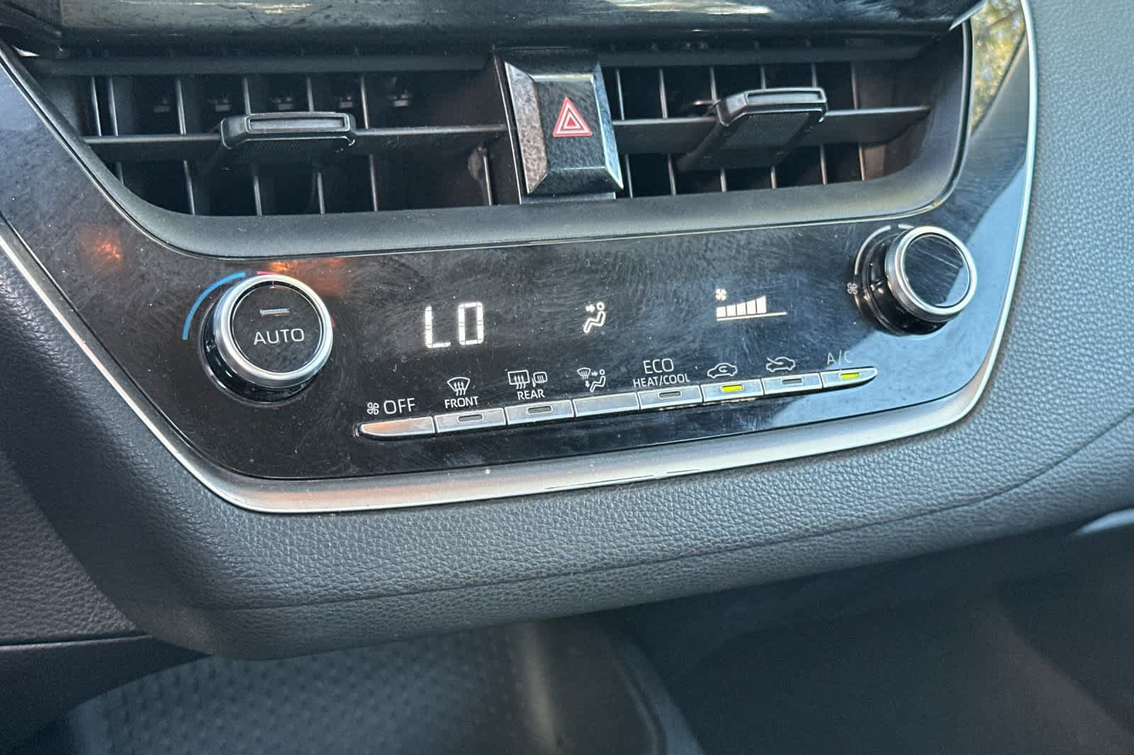 Used 2021 Toyota Corolla LE FWD image 20