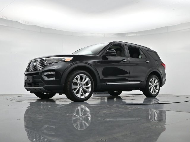 Certified 2024 Ford Explorer Platinum w/ Technology Package AWD/4WD image 39