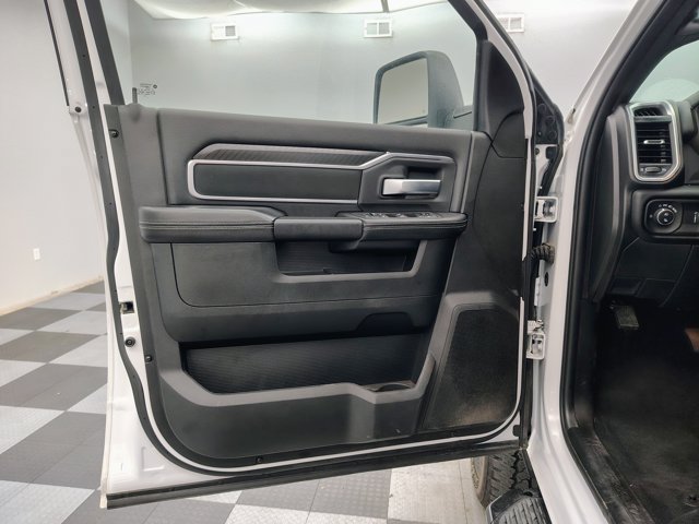 Used 2025 RAM 2500 Big Horn AWD/4WD image 9