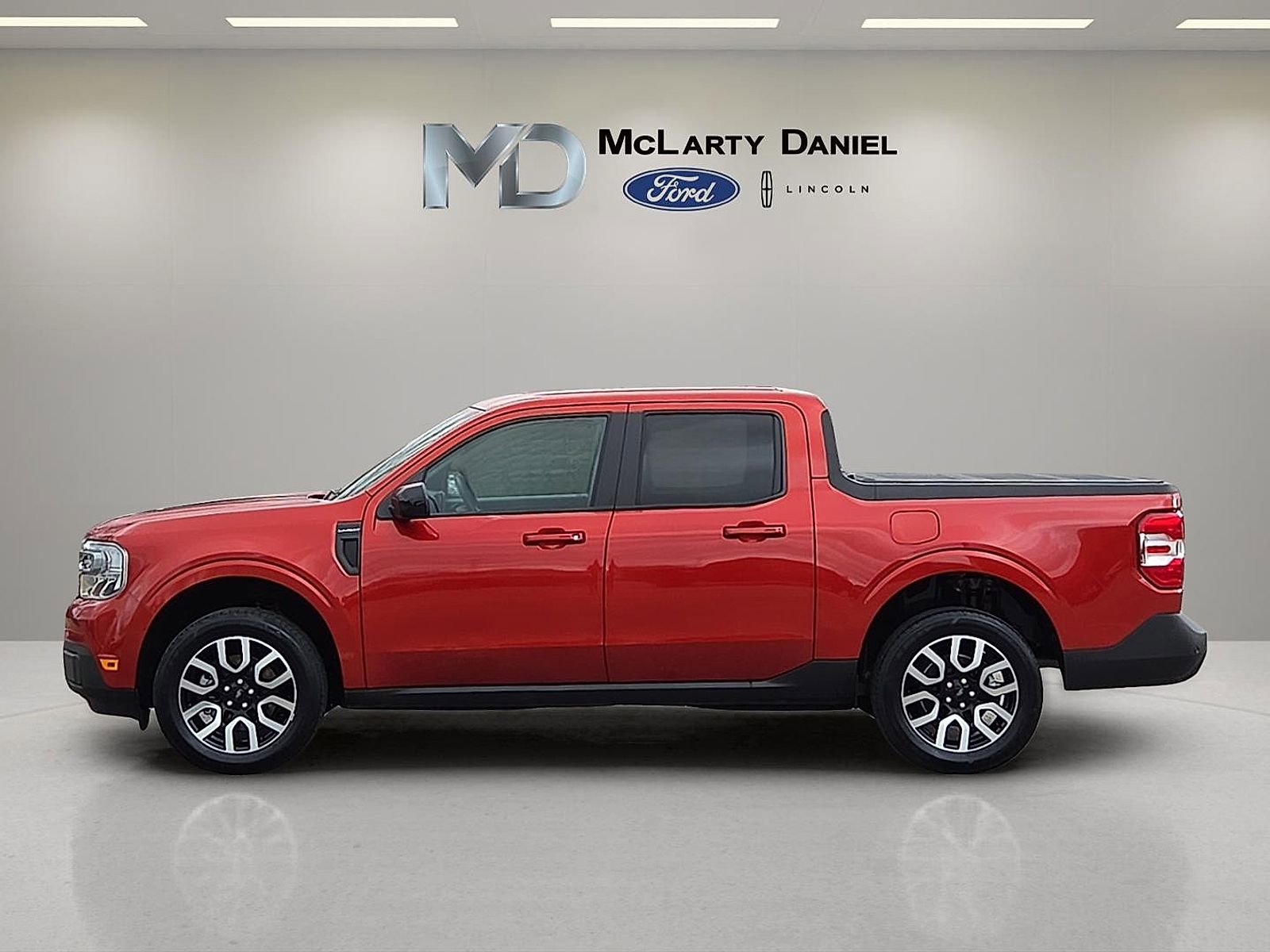 Certified 2024 Ford Maverick Lariat image 3