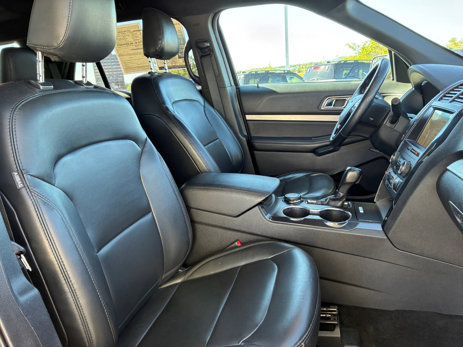 Certified 2019 Ford Explorer XLT w/ Equipment Group 202A AWD/4WD image 19