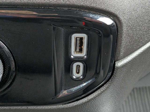 Used 2024 Chevrolet Silverado 2500 LT image 31