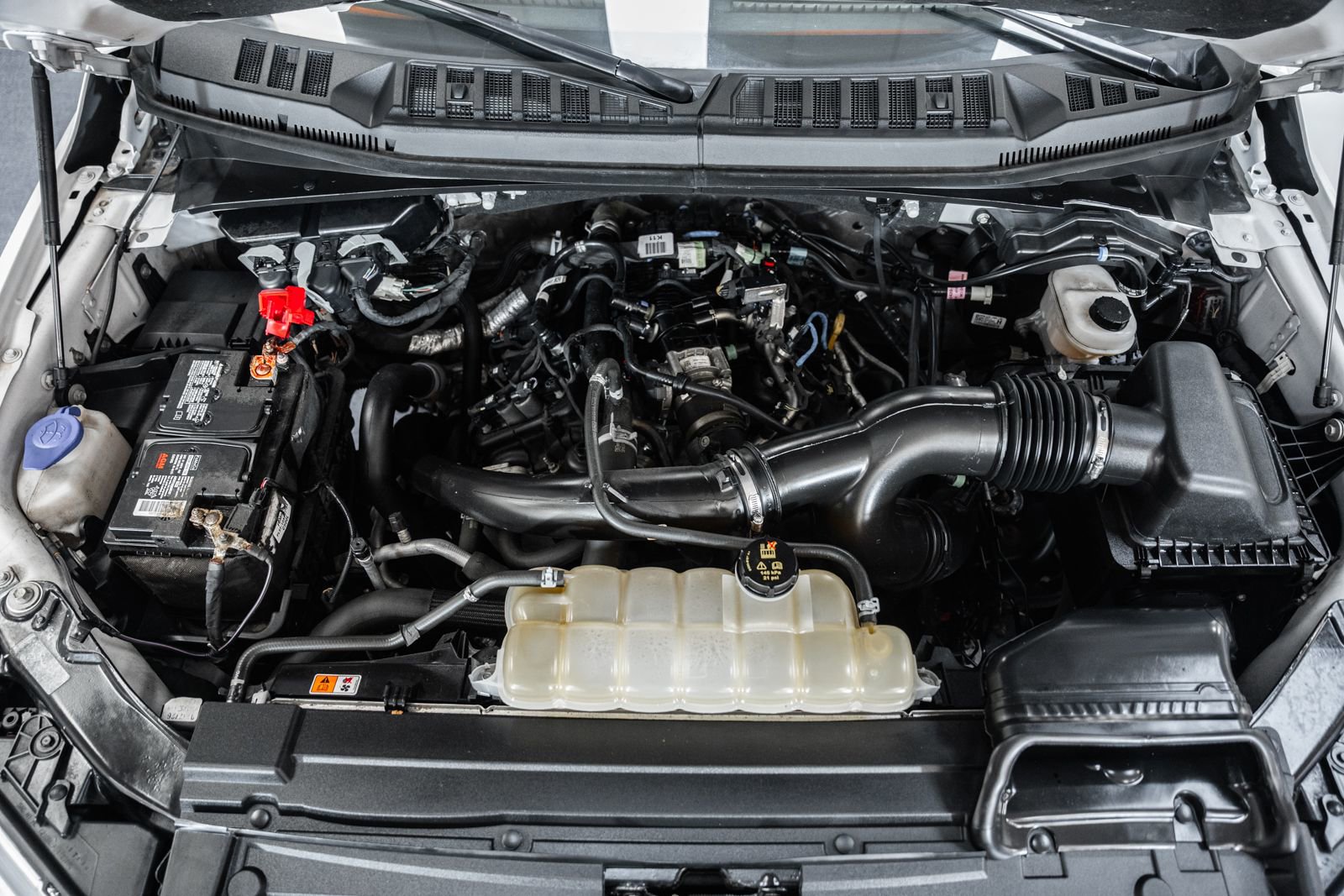 Certified 2019 Ford F150 Lariat w/ Equipment Group 502A Luxury image 22