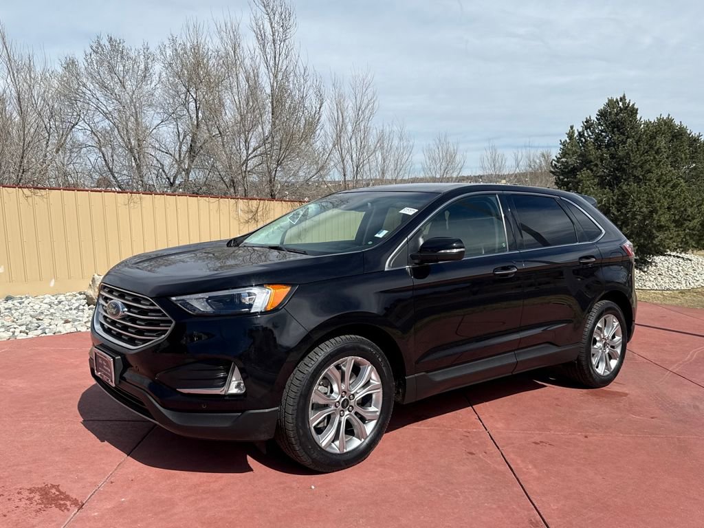 Certified 2024 Ford Edge Titanium AWD/4WD image 4