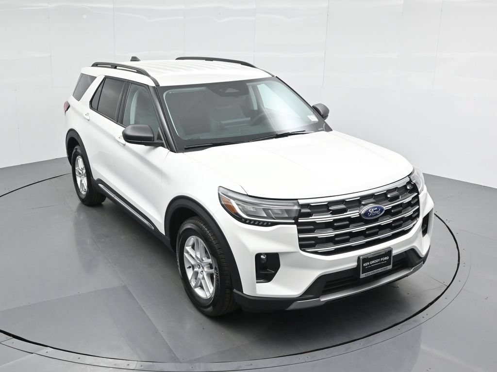 Certified 2025 Ford Explorer Active RWD image 38