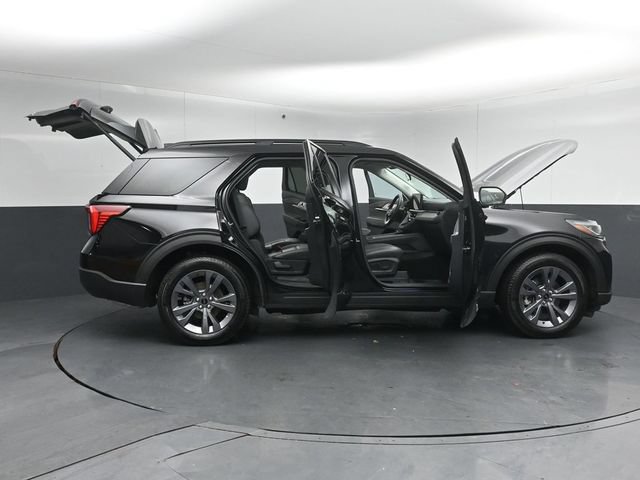Certified 2025 Ford Explorer Active w/ Active Comfort Package AWD/4WD image 61
