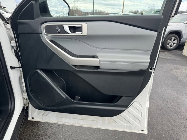 Certified 2023 Ford Explorer XLT w/ Equipment Group 202A image 31