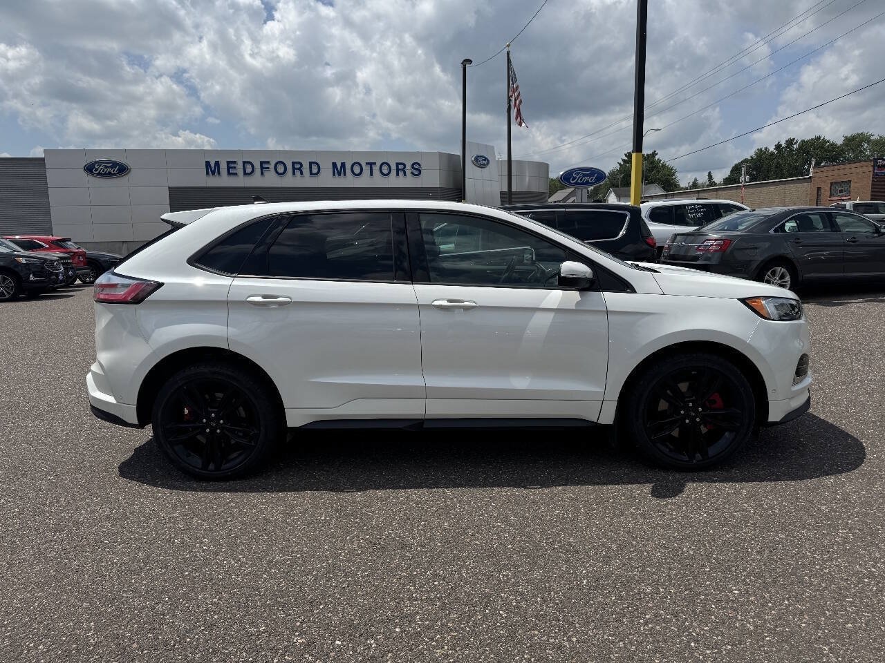 Certified 2022 Ford Edge ST w/ Equipment Group 401A AWD/4WD image 9