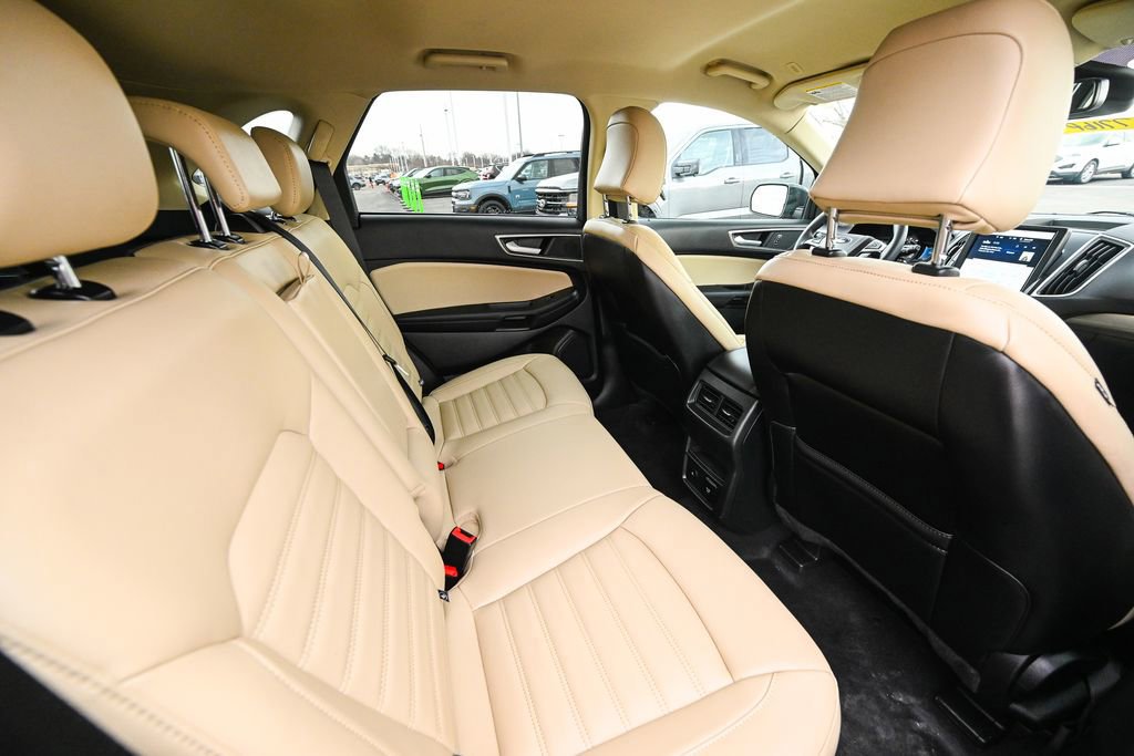 Certified 2024 Ford Edge SEL w/ Convenience Package image 32