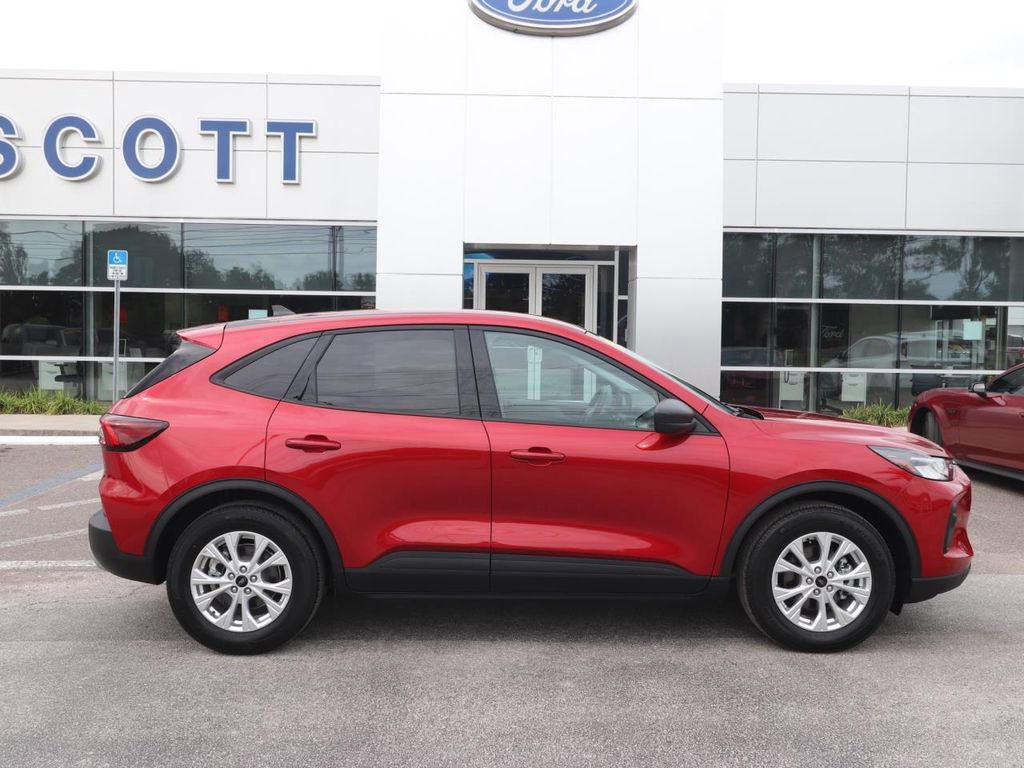 Certified 2025 Ford Escape Active image 6