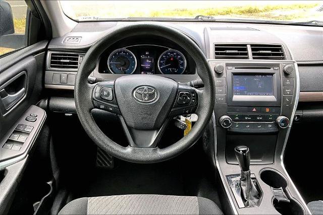 Used 2017 Toyota Camry XLE FWD image 5