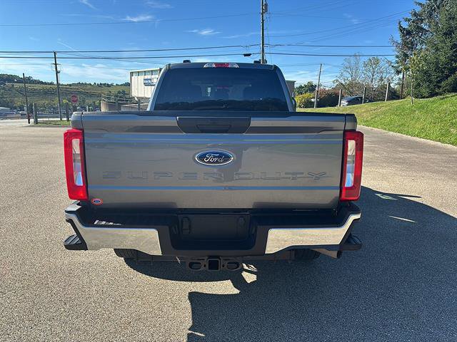 Certified 2025 Ford F250 XLT AWD/4WD image 3