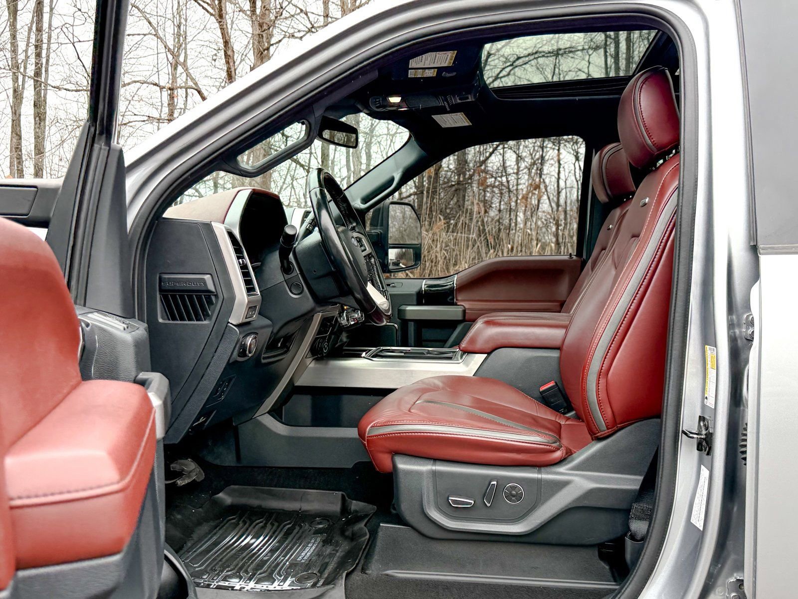 Certified 2022 Ford F350 Platinum w/ Tremor Off-Road Package image 17