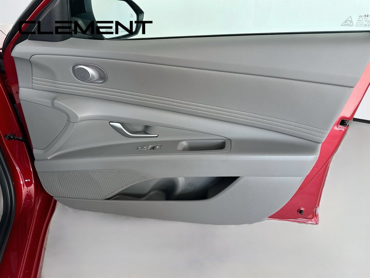 Used 2025 Hyundai Elantra SEL FWD image 33