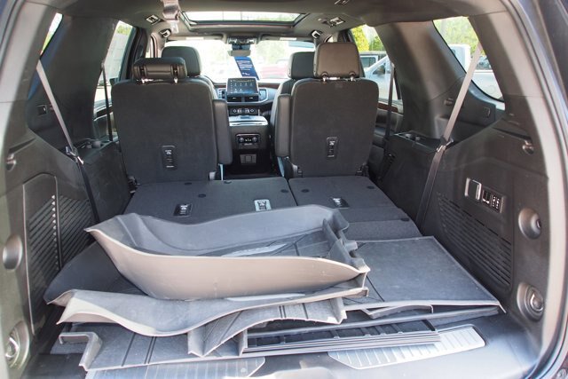 Used 2023 Chevrolet Tahoe High Country w/ Premium Package 2 AWD/4WD image 18