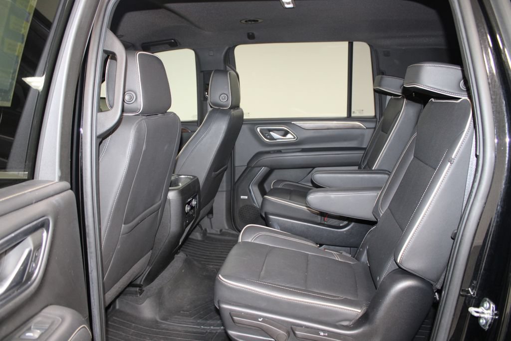 Used 2022 Chevrolet Suburban Premier RWD image 25