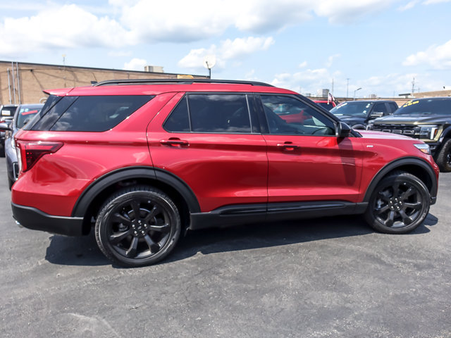 Certified 2024 Ford Explorer ST-Line w/ Class IV Trailer Tow Package AWD/4WD image 8