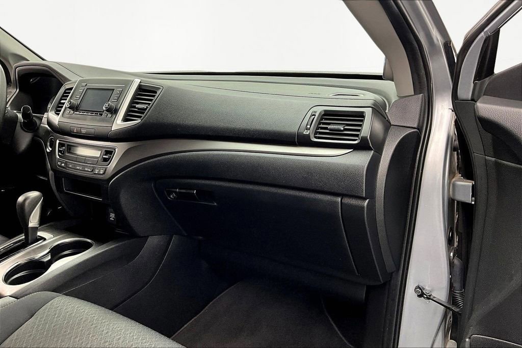 Used 2019 Honda Ridgeline RT image 17