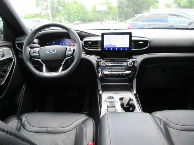 Certified 2023 Ford Explorer ST w/ Equipment Group 401A AWD/4WD image 6