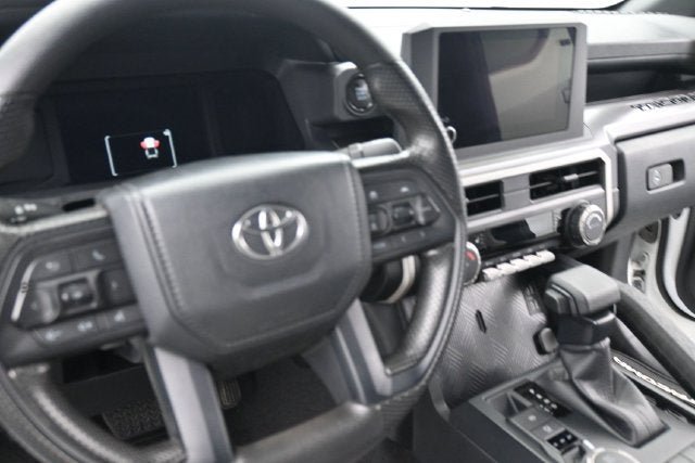 Used 2024 Toyota Tacoma SR5 AWD/4WD image 26