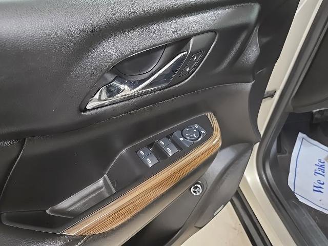 Used 2017 GMC Acadia SLE image 30