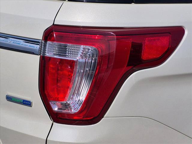 Certified 2018 Ford Explorer XLT w/ Equipment Group 202A AWD/4WD image 13