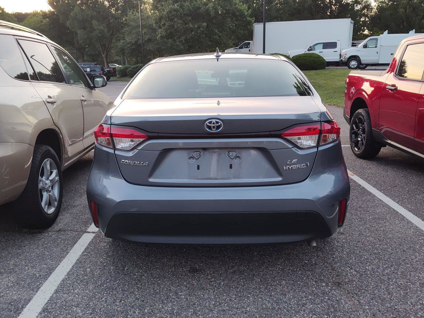 Used 2023 Toyota Corolla LE w/ LE Convenience Package FWD image 5