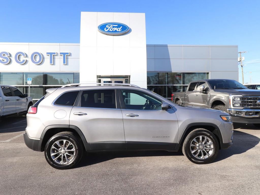 Used 2020 Jeep Cherokee Latitude Plus w/ Cold Weather Group image 6