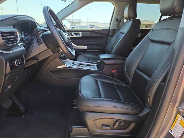 Certified 2023 Ford Explorer XLT w/ Equipment Group 202A RWD image 10