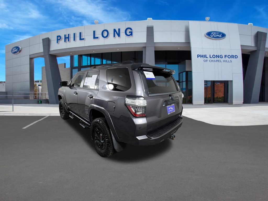 Used 2021 Toyota 4Runner Venture AWD/4WD image 3