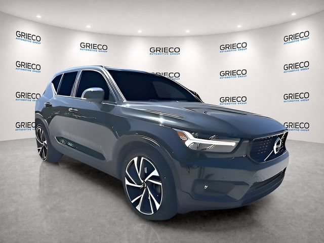 Used 2021 Volvo XC40 T5 R-Design