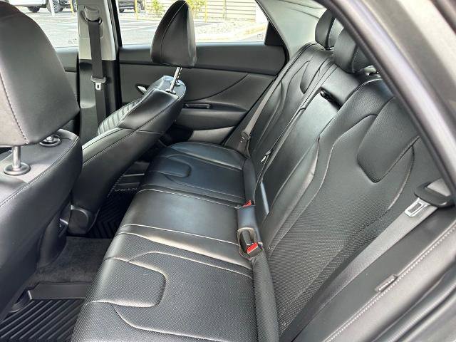Used 2024 Hyundai Elantra Limited FWD image 17