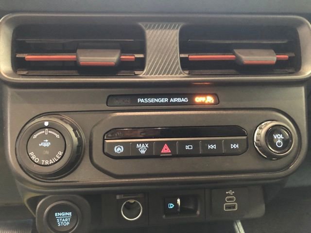 Certified 2025 Ford Maverick Lariat w/ 4K Tow Package image 19