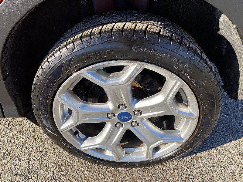 Certified 2019 Ford Escape Titanium AWD/4WD image 13