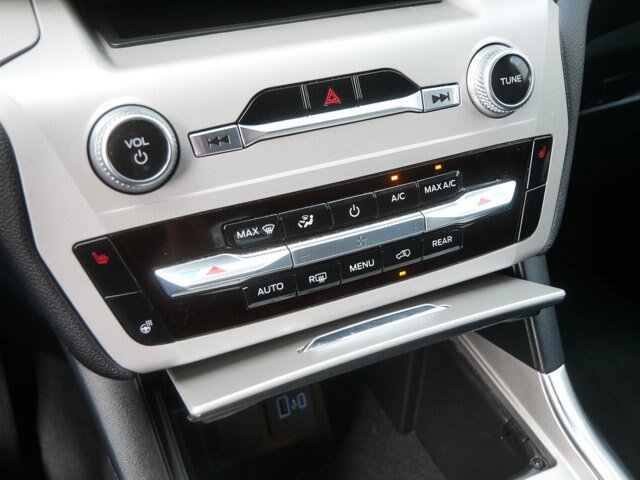 Certified 2024 Ford Explorer XLT AWD/4WD image 26