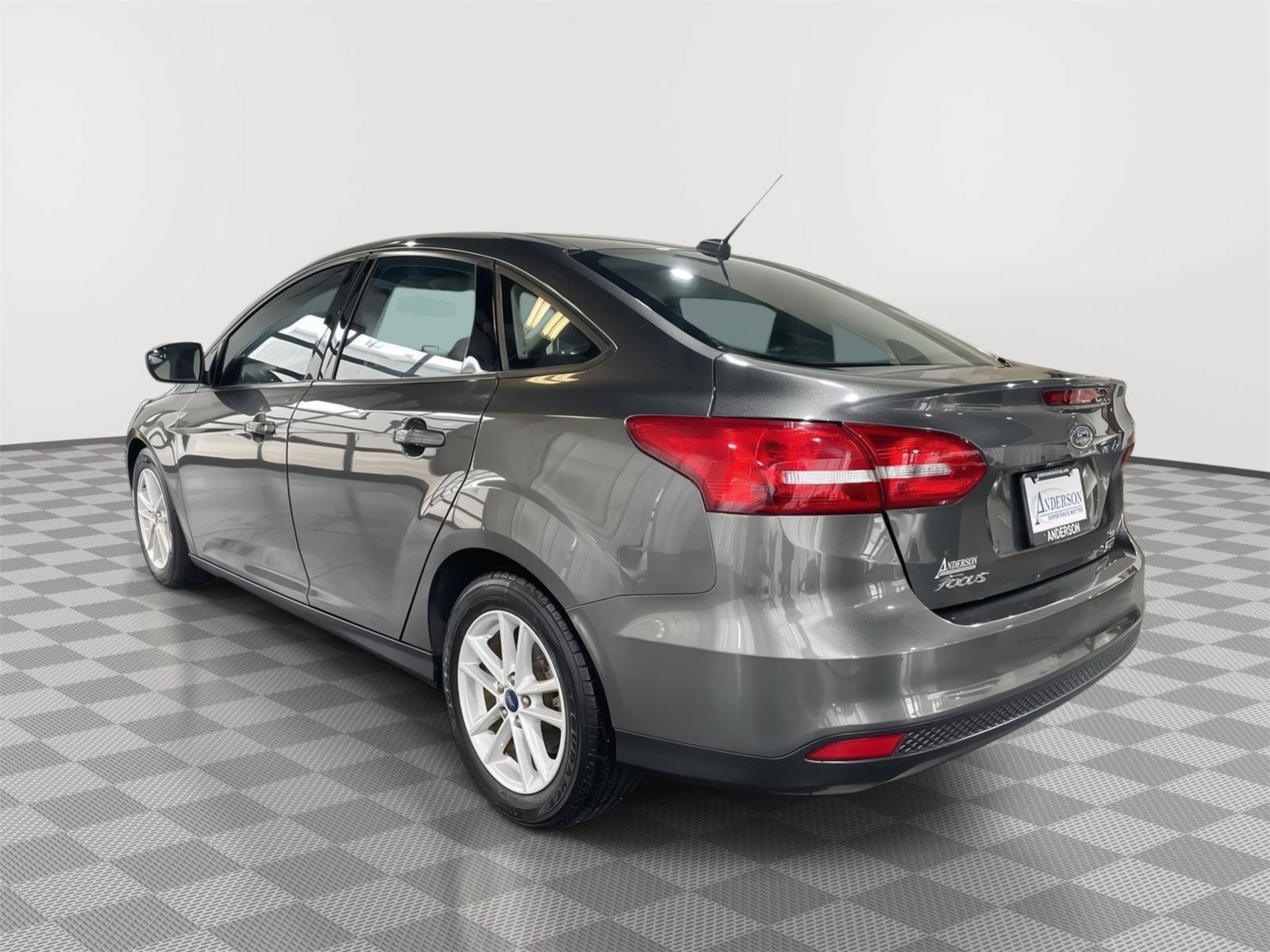 Certified 2018 Ford Focus SE FWD image 9