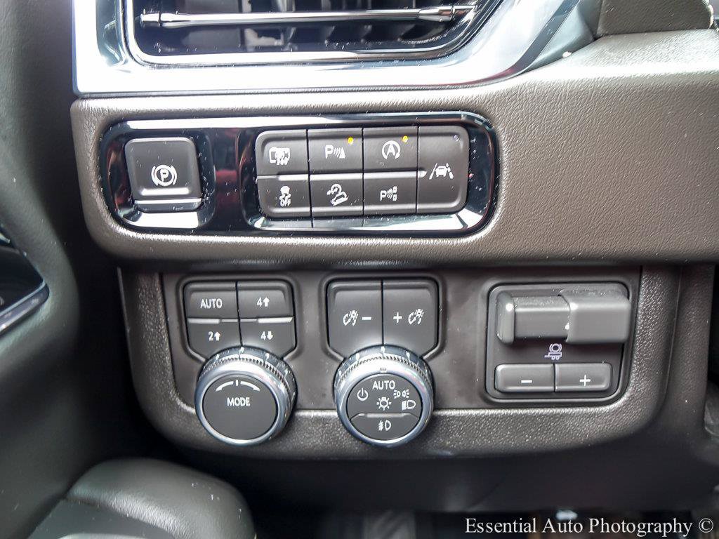 Used 2025 GMC Yukon Elevation w/ Elevation Premium Package AWD/4WD image 22